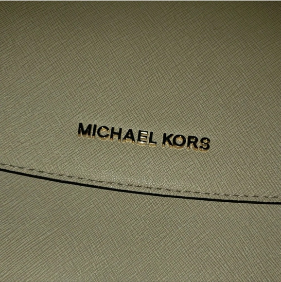 Michael Kors Tan Shoulder Bag - Picture 5 of 13